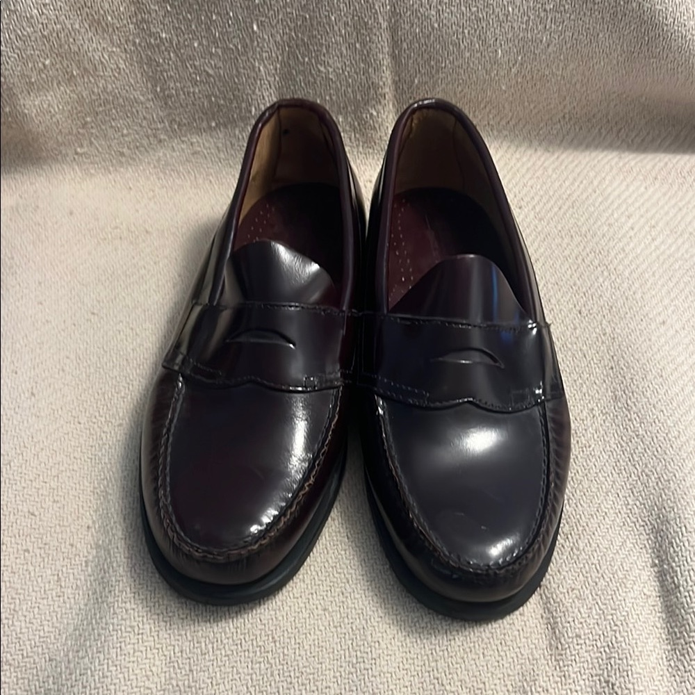 GH Bass & Co Men’s Classic Brown Leather Loafers. EUC